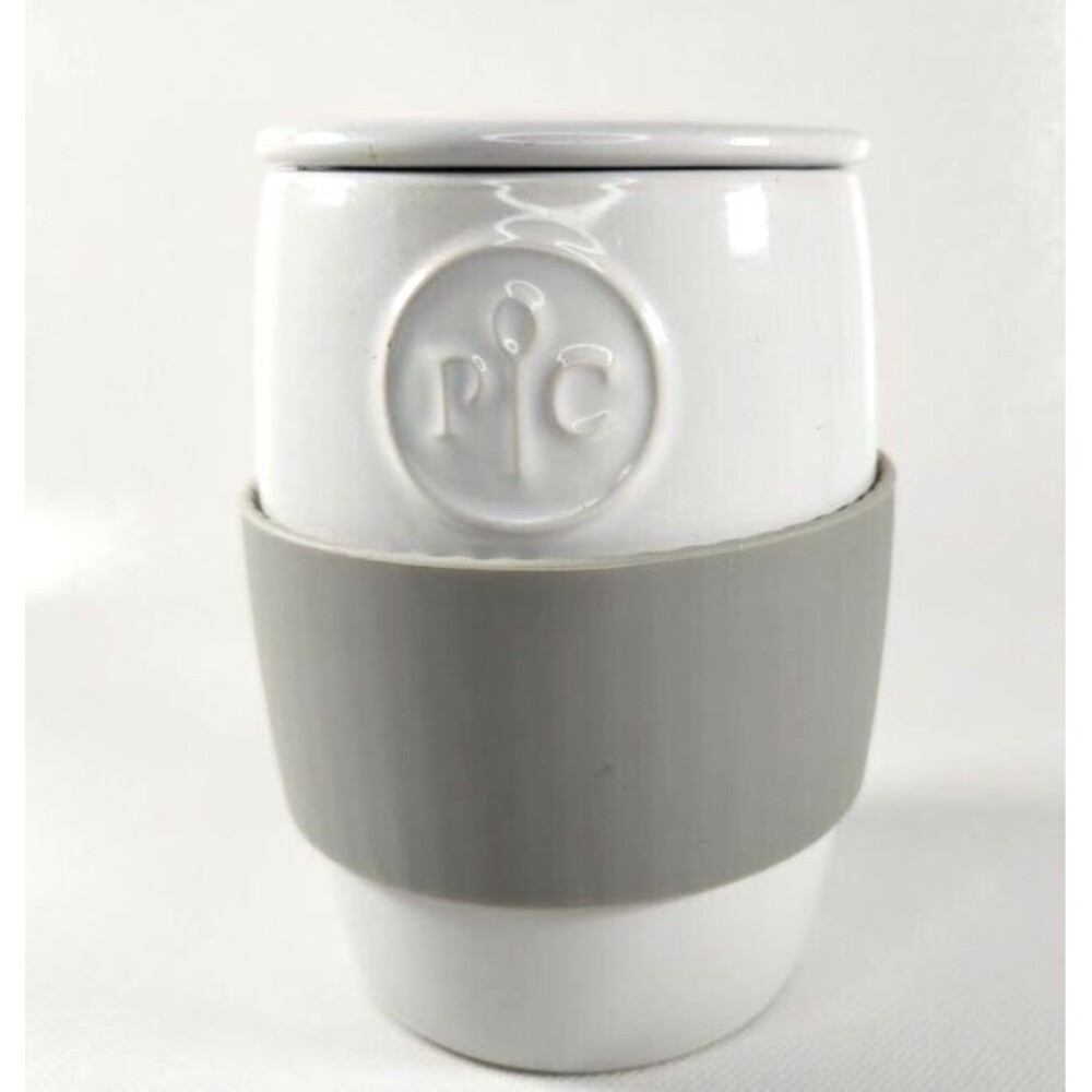 Pampered Chef Ceramic Microwave Egg Cooker with Silicone Sleeve  1529